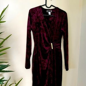 Great burgundy velvet party dress